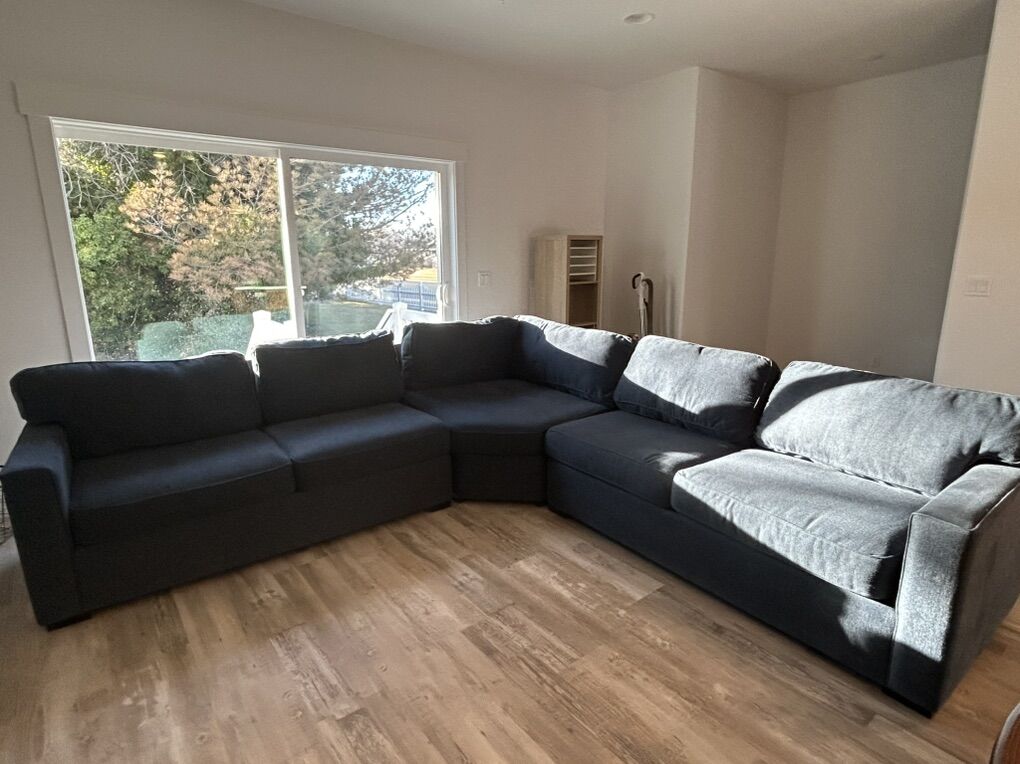 Living Spaces 3 Piece Sectional