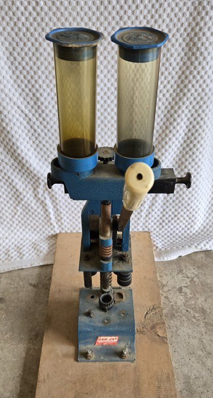 Vintage Bair Cat Shotshell Reloading Press - Blue