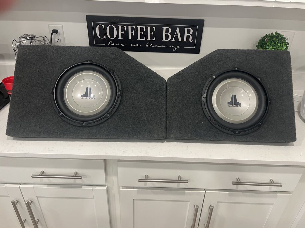 JL Audio10 W1v2-4 Truck Or Car Subwoofers