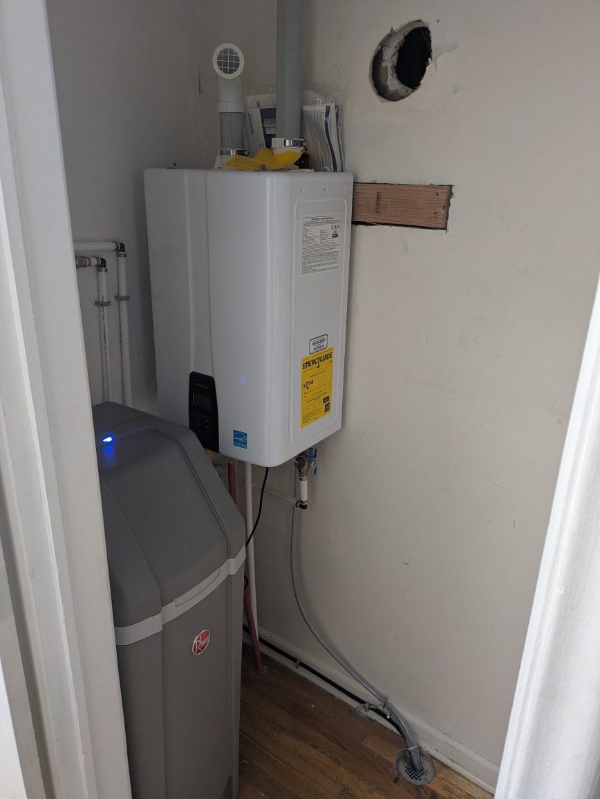 Main image 6