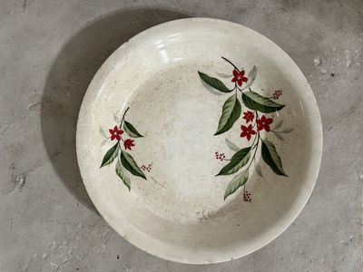 Vintage Universal Cambridge Permacal 9" Dinner Plate Red Floral Pattern