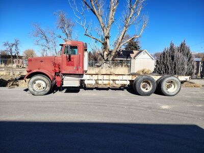 Peterbilt 349 caterpillar 3306