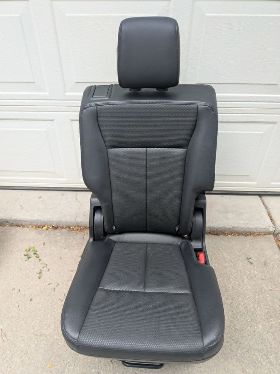 2018 2019 2020 2021 2022 2023 Expedition 2nd Row RR Passenger Seat Manual