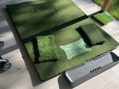 Heavy duty Golf mat with inserts