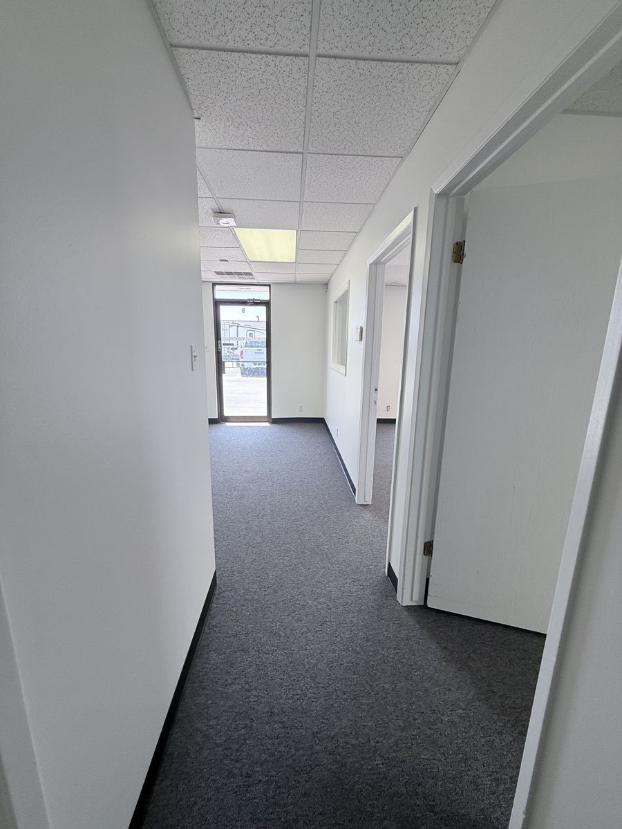 Main image 13