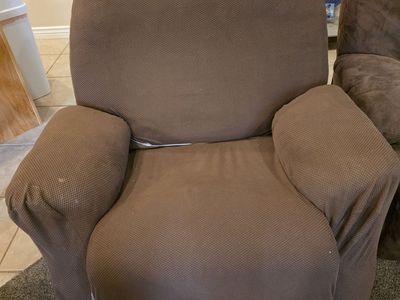Free rock and swivels recliner