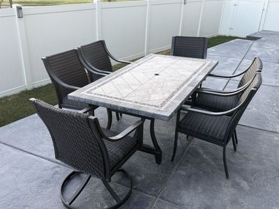 AGIO CORDOVA PATIO SET