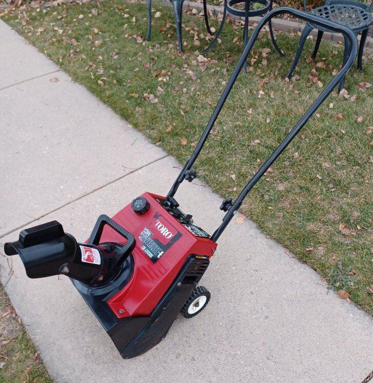 Toro CCR Powerlite-E Snowblower