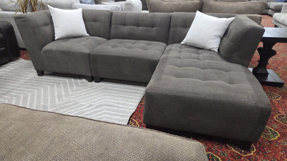 🩶 3-Piece Gray Chaise Sectional