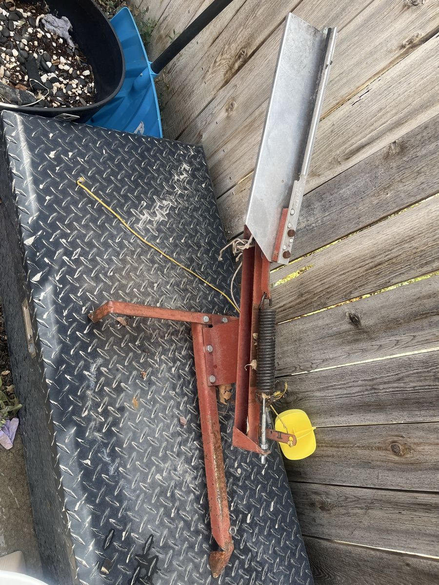 Clay Pigeon Thrower