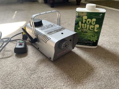 Sunnyside Fog Machine with Fog Juice - 32 fl. oz. water-based, non-toxic for thick fog