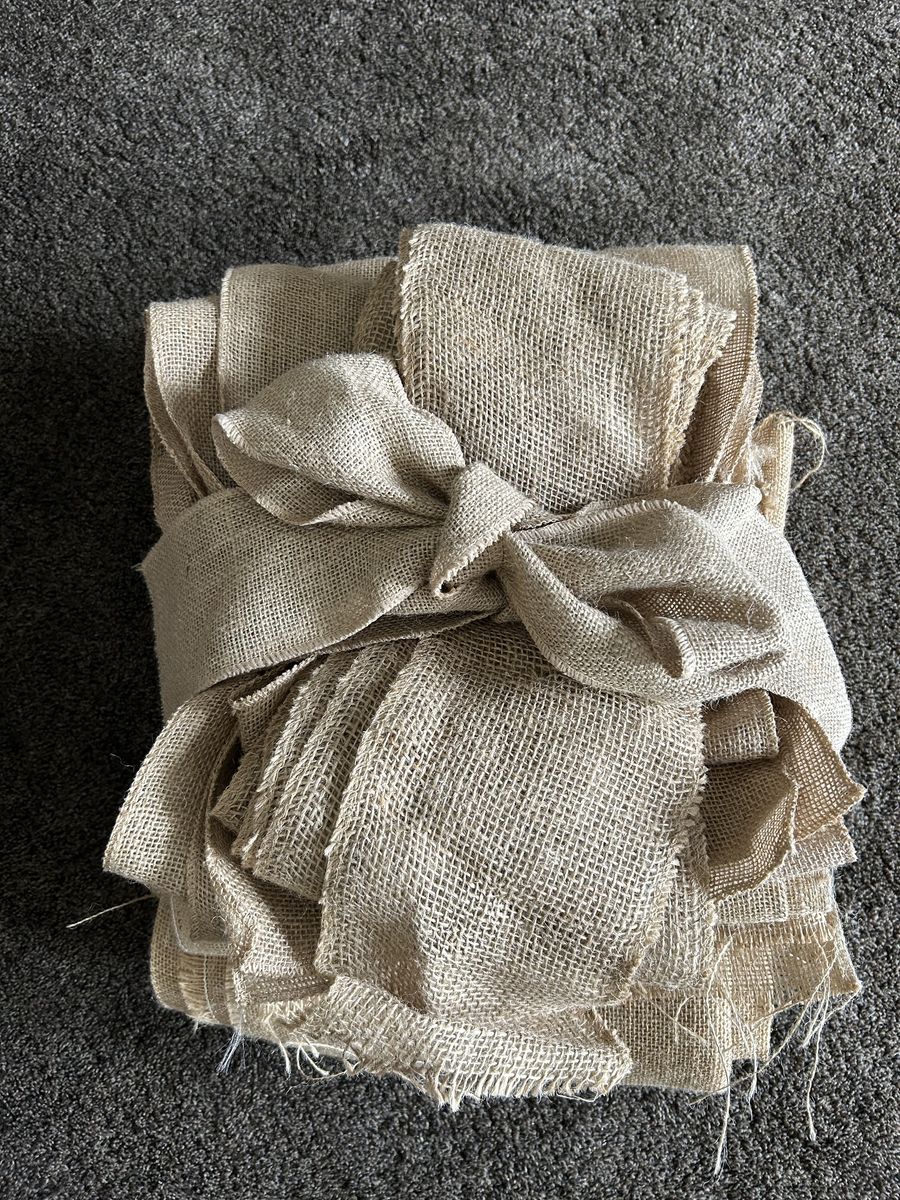Burlap table runners and chair bows