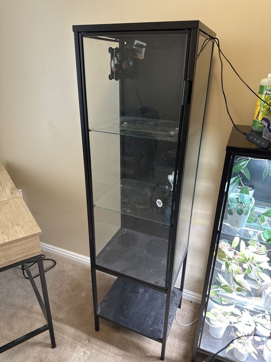 Glass cabinet