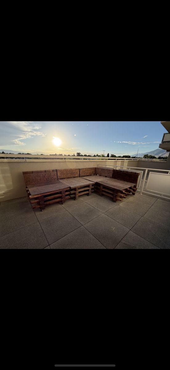 Handmade Wooden Pallet Outdoor L-Shaped Sectional Sofa Frame