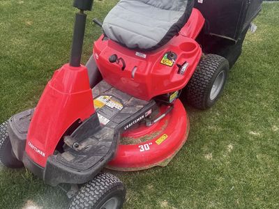 Riding mower Craftsman r110 30” trailer, bagger, mulcher