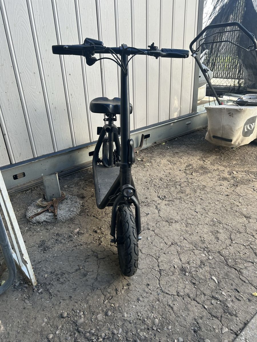 Gyroor Electric Scooter with Seat - Used, Great Condition