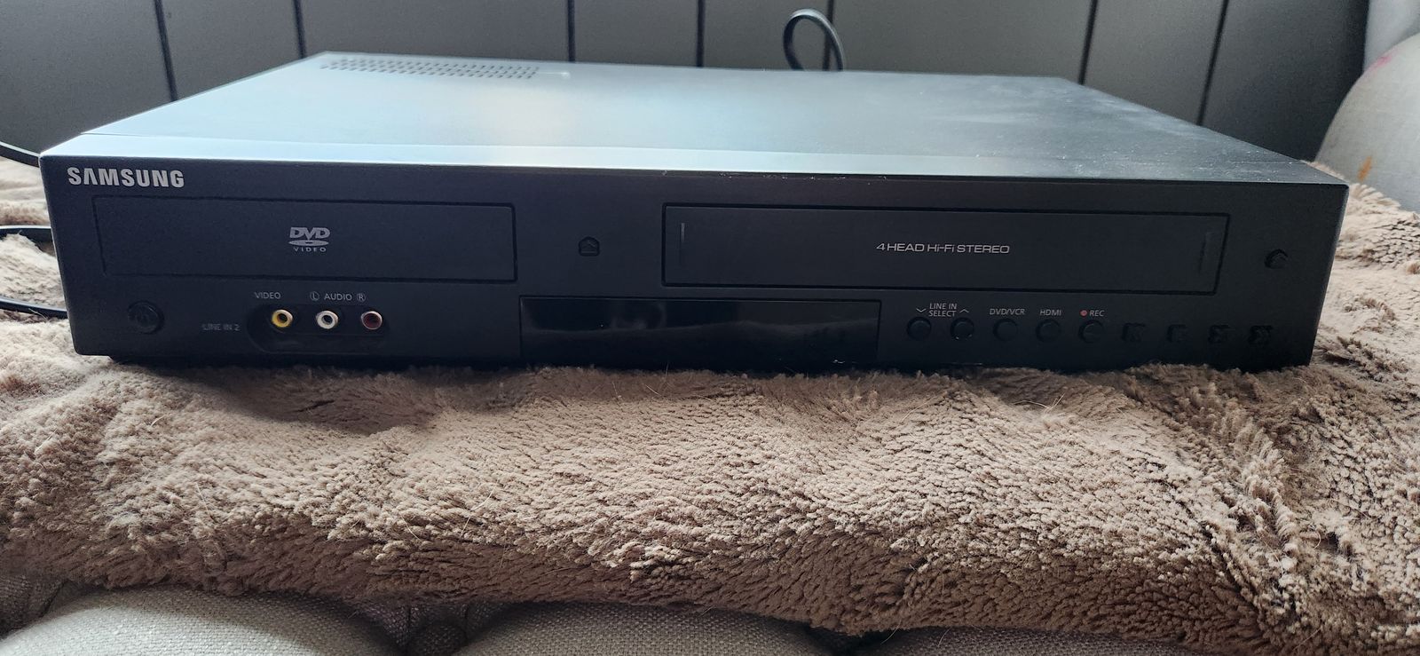 Dvd/vhs combo player