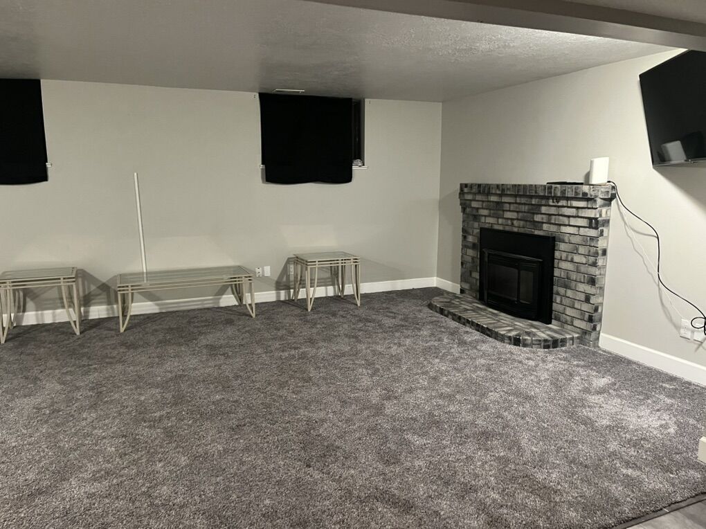Spacious 2 Bed 1 Bath Basement In-law Apartment