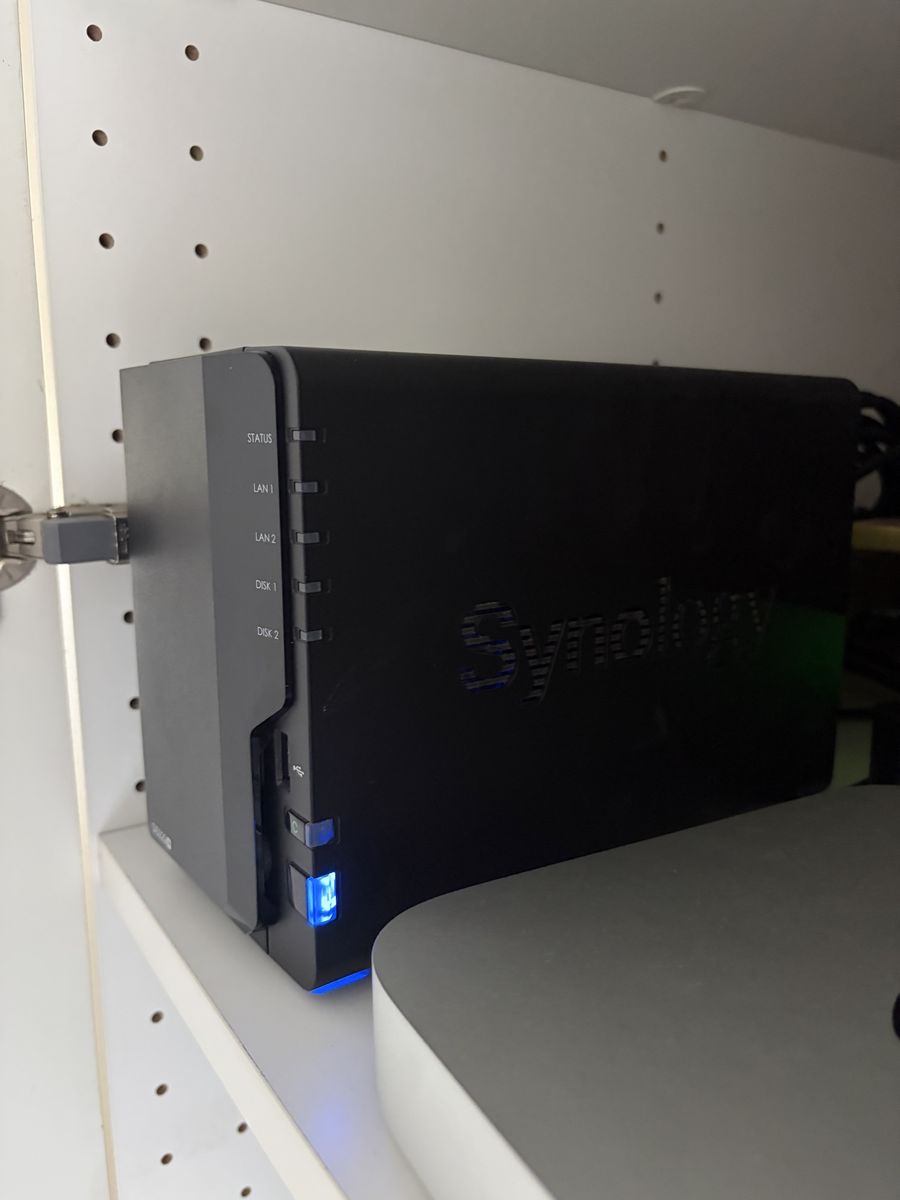 Synology NAS DS220+ 2-Bay with 16TB HDD