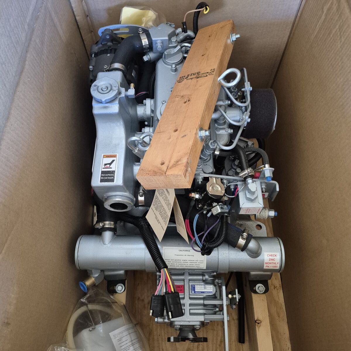 Universal Westerbeke m25xpb 3 Cylinder Diesel mot