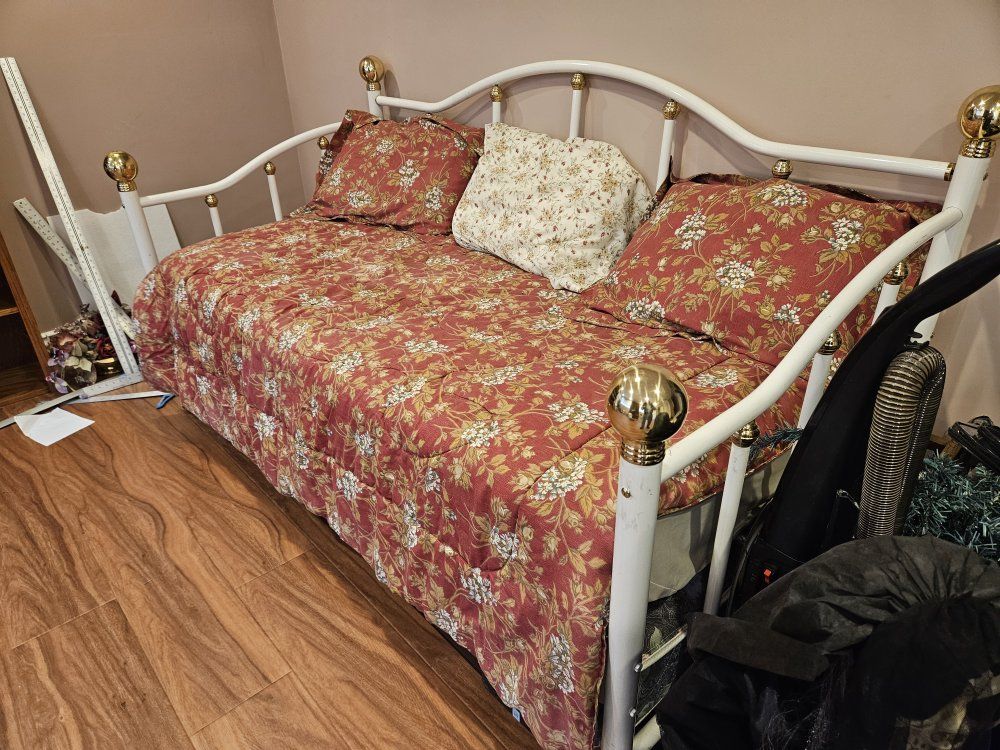 Trundle Bed