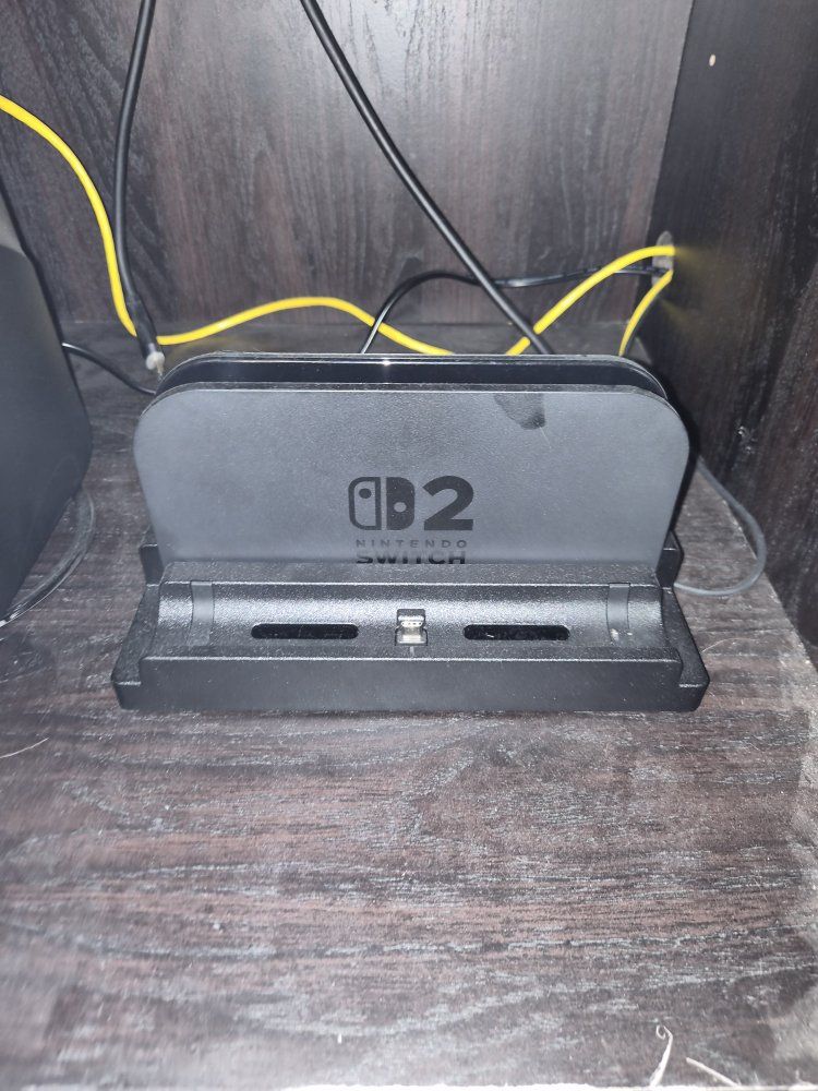 Main image 3