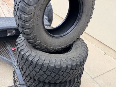 265/75R16 BF Goodrich KM3
