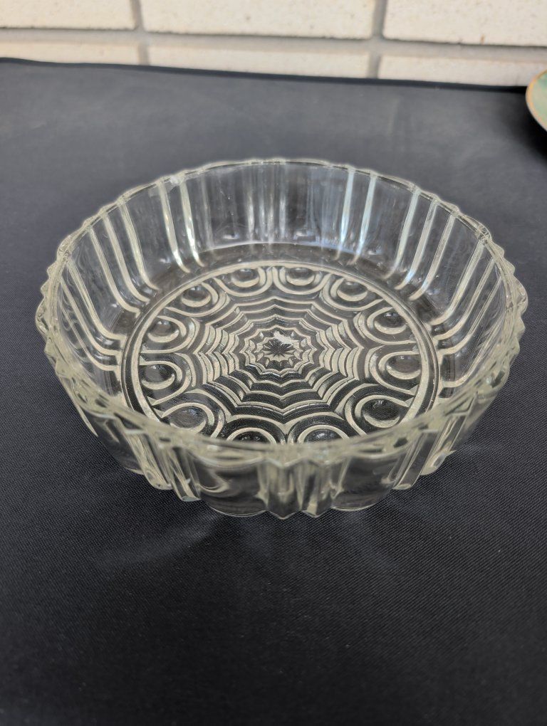 Vintage Clear Pressed Glass Fluted Candy/Nut Dish - Decorative Starburst Pattern Bowl