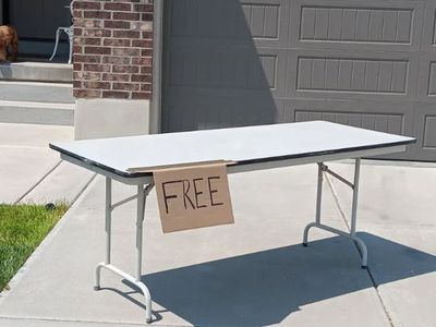 FREE 6ft x 2ft Folding Leg Table