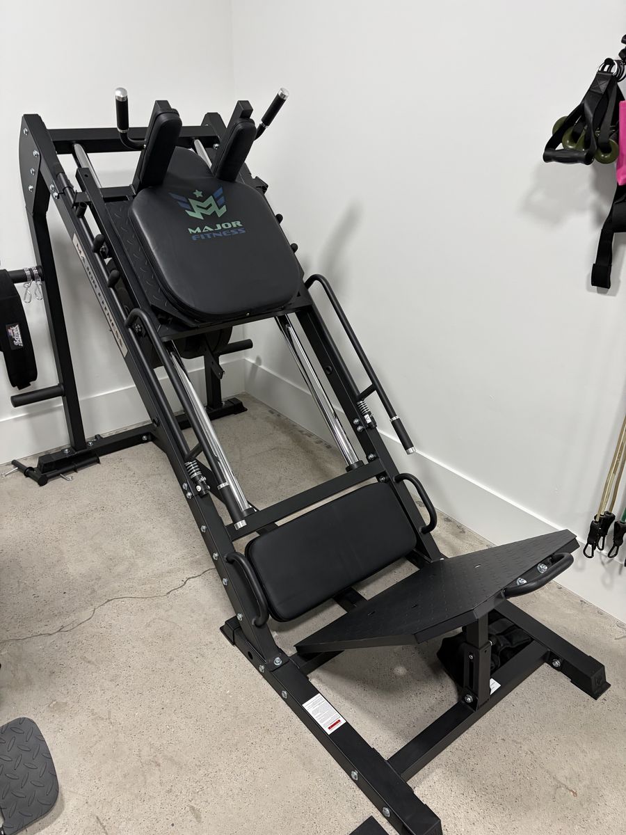 Major Fitness Squat Machine / leg press