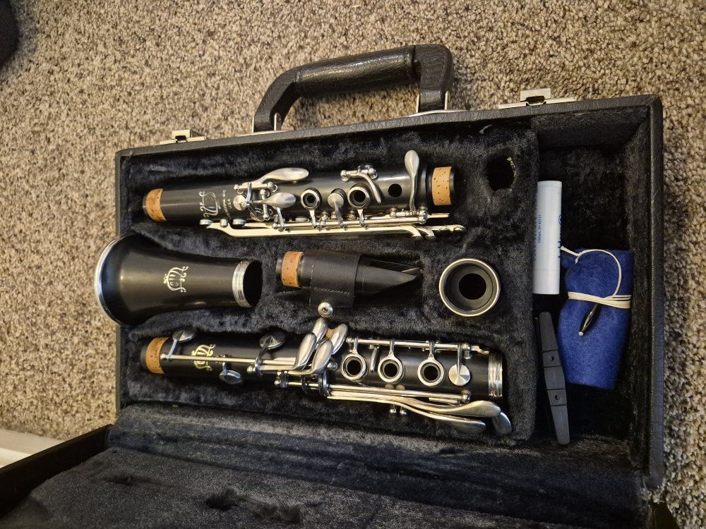 Vito Clarinet with Warranty