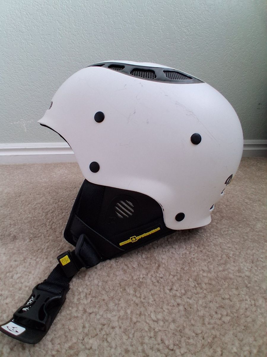 Main image 4