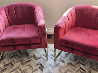 Modern Red Velvet Accent Chairs (Set of 2) Gold Legs – Like New