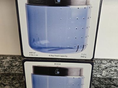 (2) BearVault BV450 Bear Resistant Food Canister 7.2L / 440 cu in