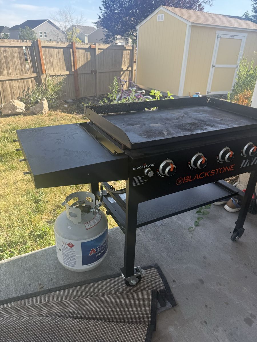 Blackstone 36" Griddle Outdoor Cooking Station Propane Flat Top Grill