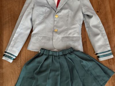 Cosplay my hero academia size XS runs small