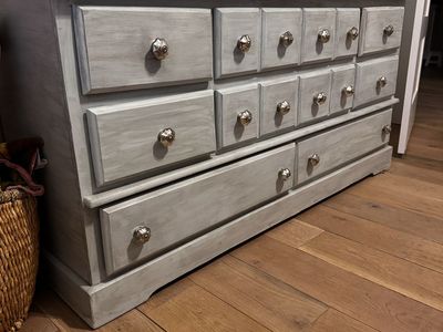 Kids dresser