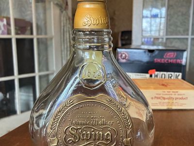 Vintage Johnnie Walker Swing Blended Scotch Whisky Empty Glass Bottle - Collectible Decanter