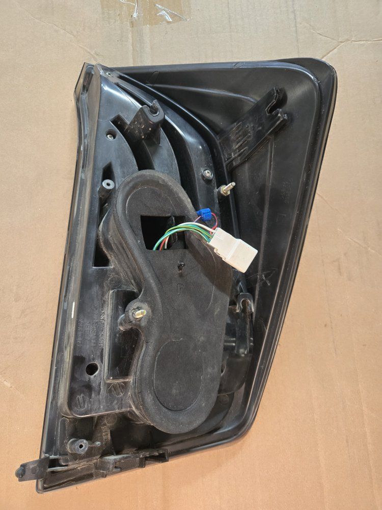 Main image 7