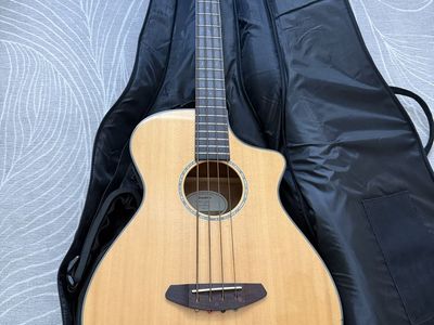 Breedlove Pursuit Acoustic-Electric Bass w/ Breedlove Gig Bag & Padded Guitar Strap