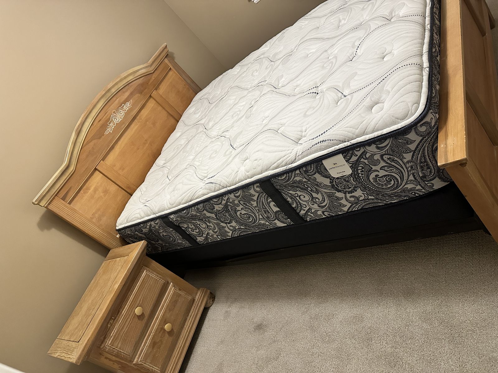 MOVING need to downsize - Bedroom set