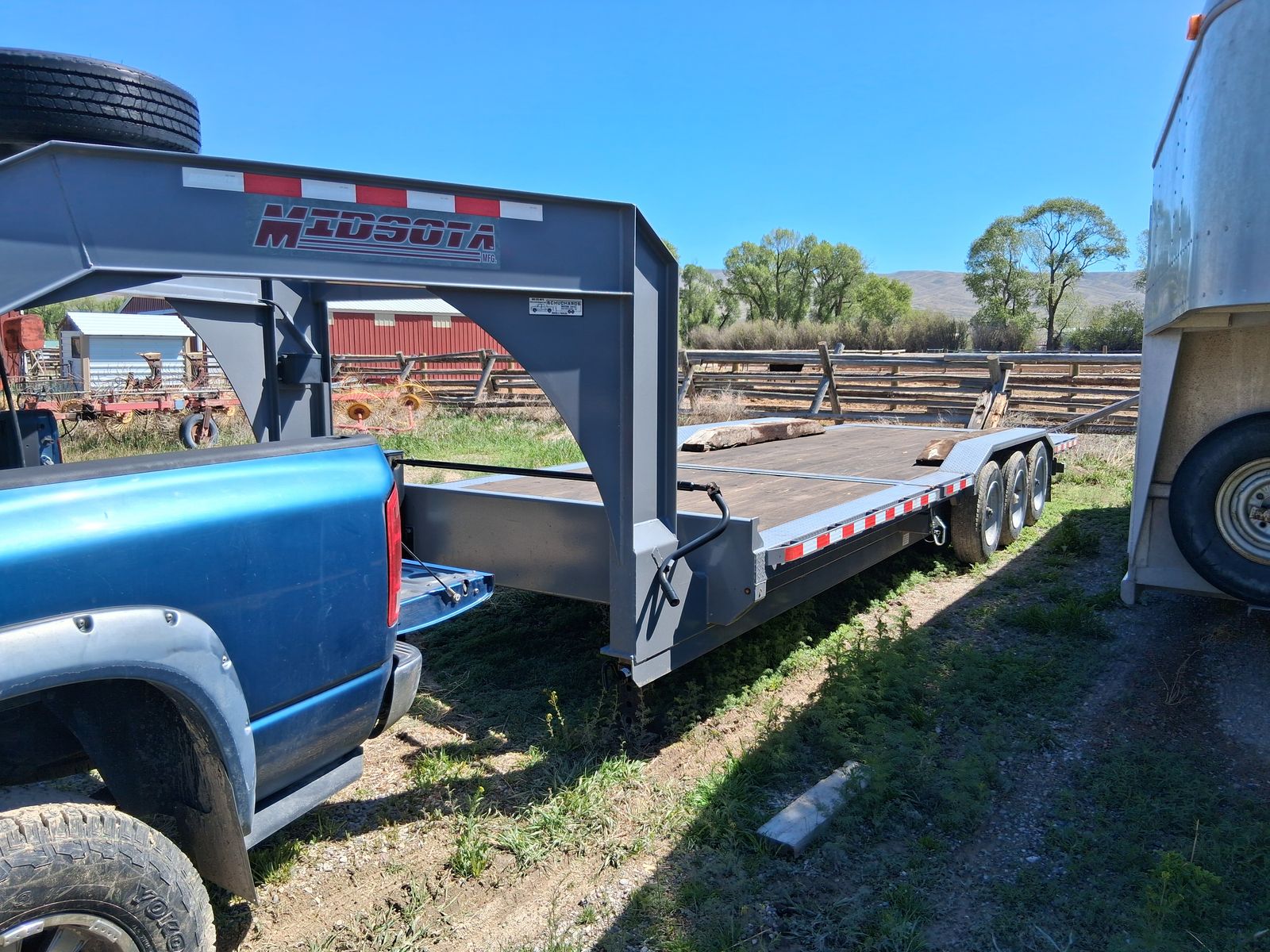 " Price Reduced" 2019,Midsota, Triple axle, Gooseneck Tilt Bed, Trailer, 26'