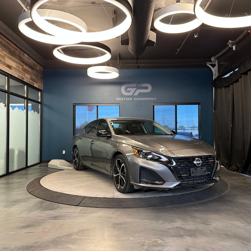 2023 Nissan Altima 2.5 SR