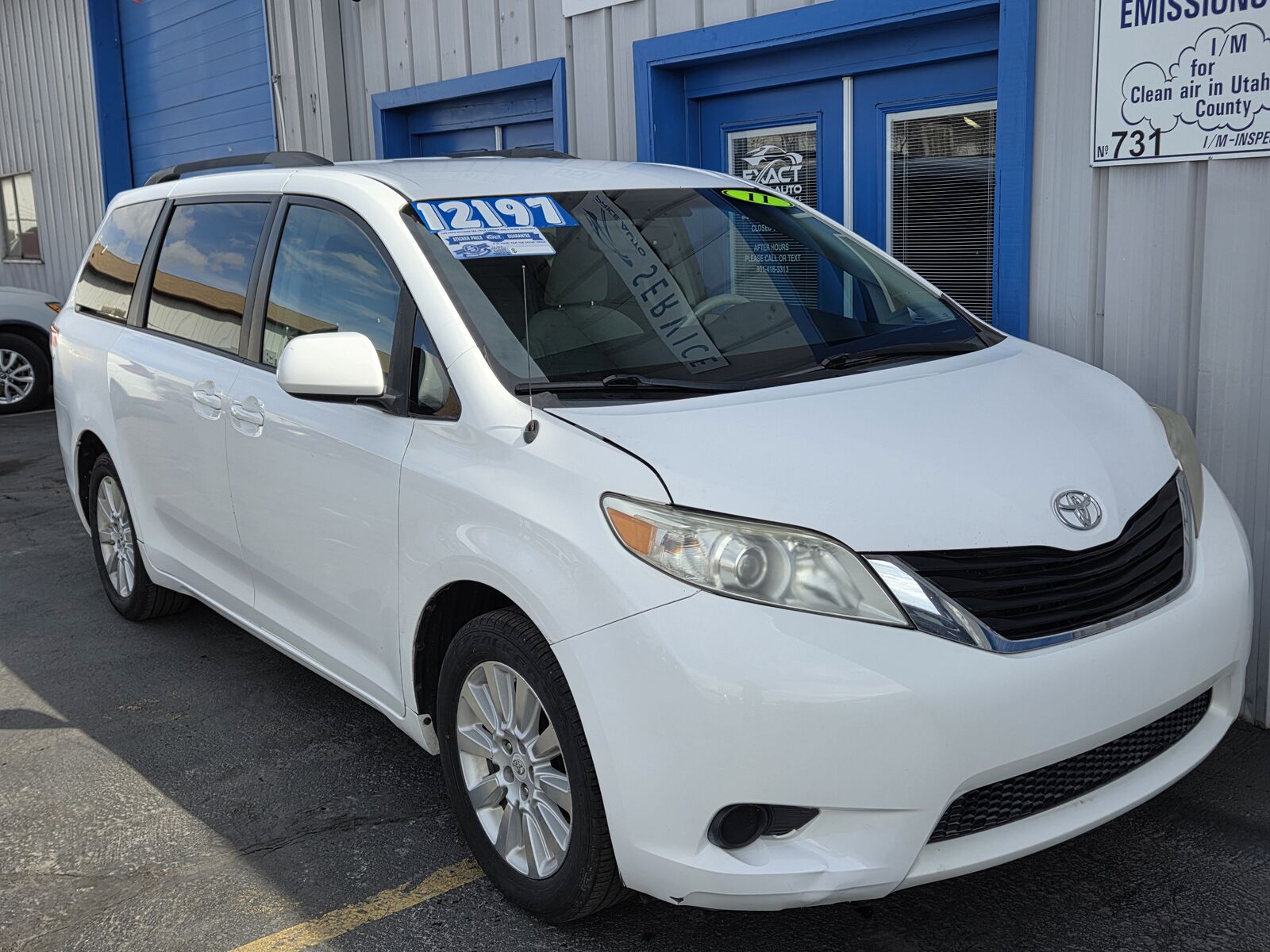 2011 Toyota Sienna LE 7-Passenger
