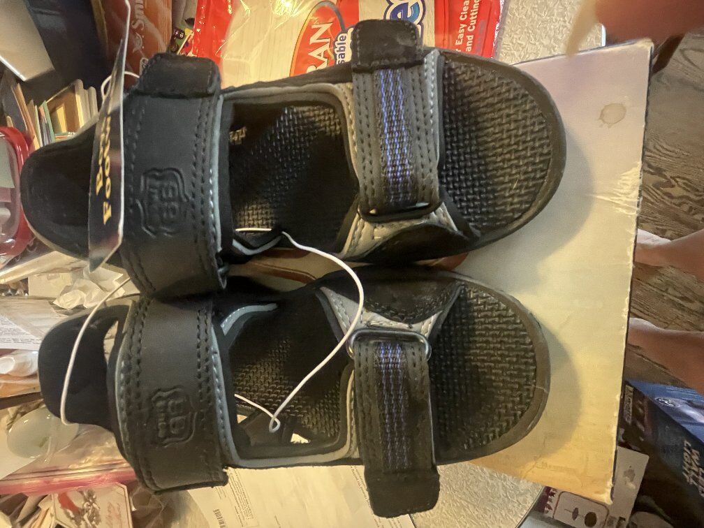 BRAND NEW BOYS SANDALS