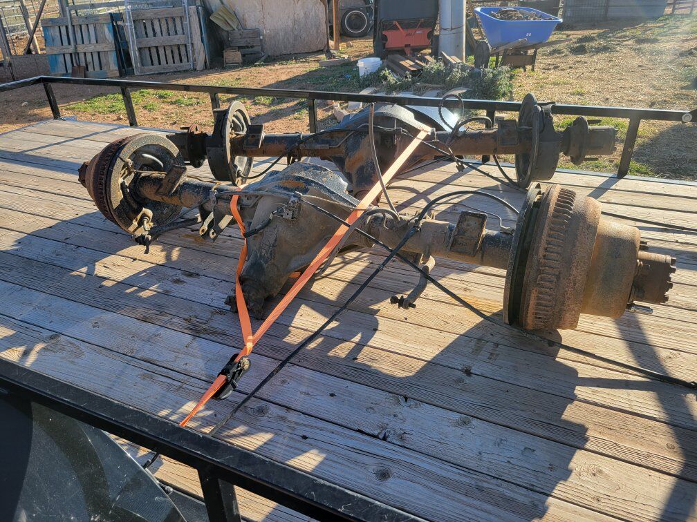 Dodge Dually rearends Dana 80