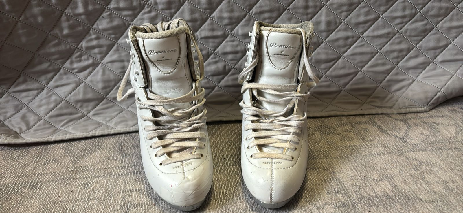 Jackson Premiere White Ice Skates Used