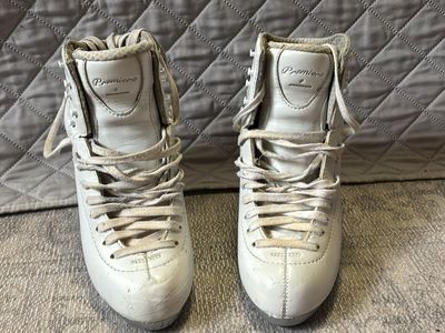 Jackson Premiere White Ice Skates Used