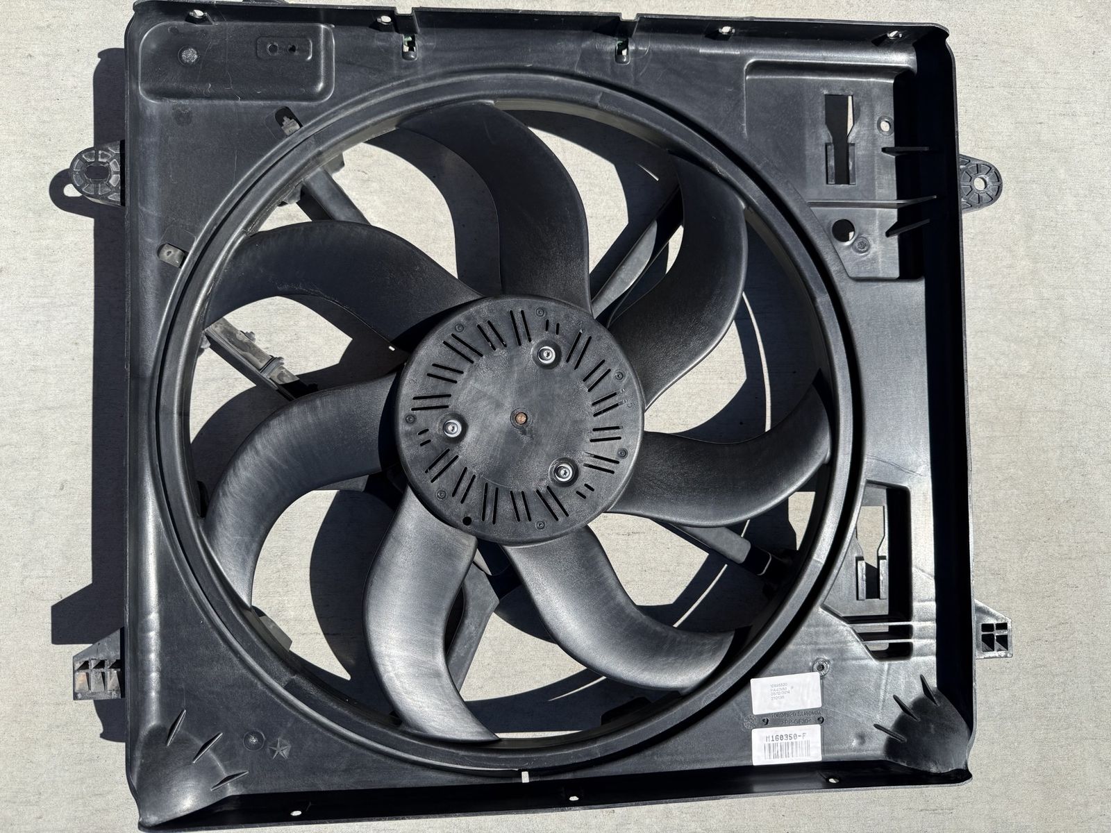 Main image 3