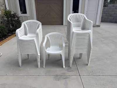 Outdoor chairs and tables NEED GONE
